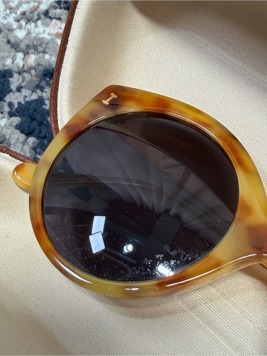 Illesteva ‘Palm Beach’ Sunglasses in “Amber” w/ Case ASO Duchess Meghan Markle main image 7